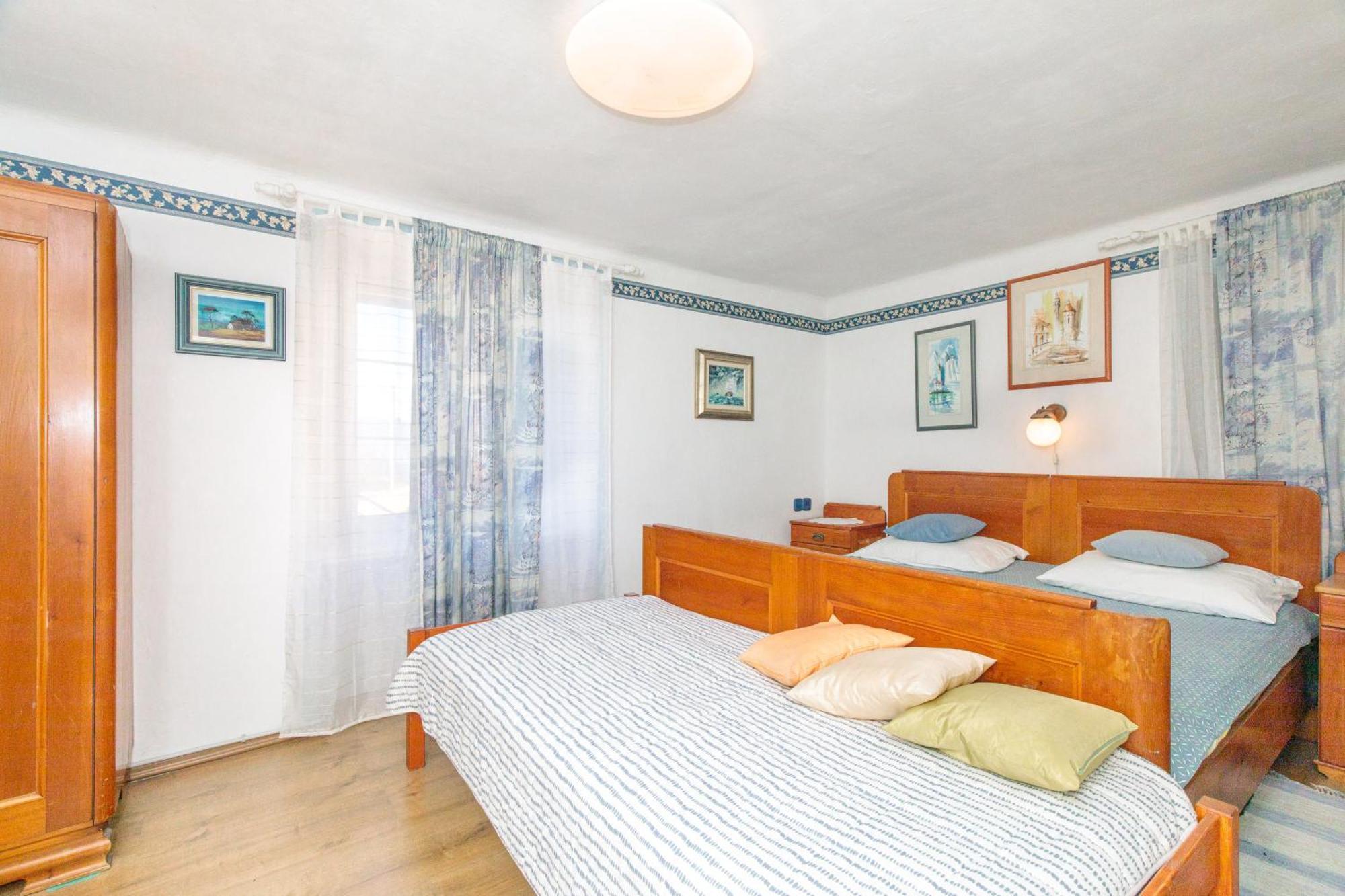 Apartment Villa Marija, Pinezici Krk Town Buitenkant foto